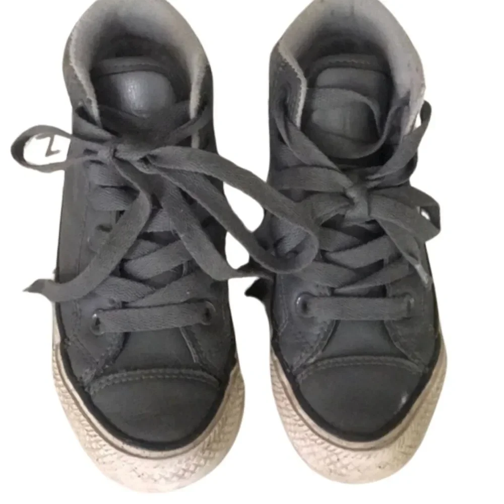 ⭐️ CONVERSE leather/ suede detail classic Hi-top sneakers ⭐️